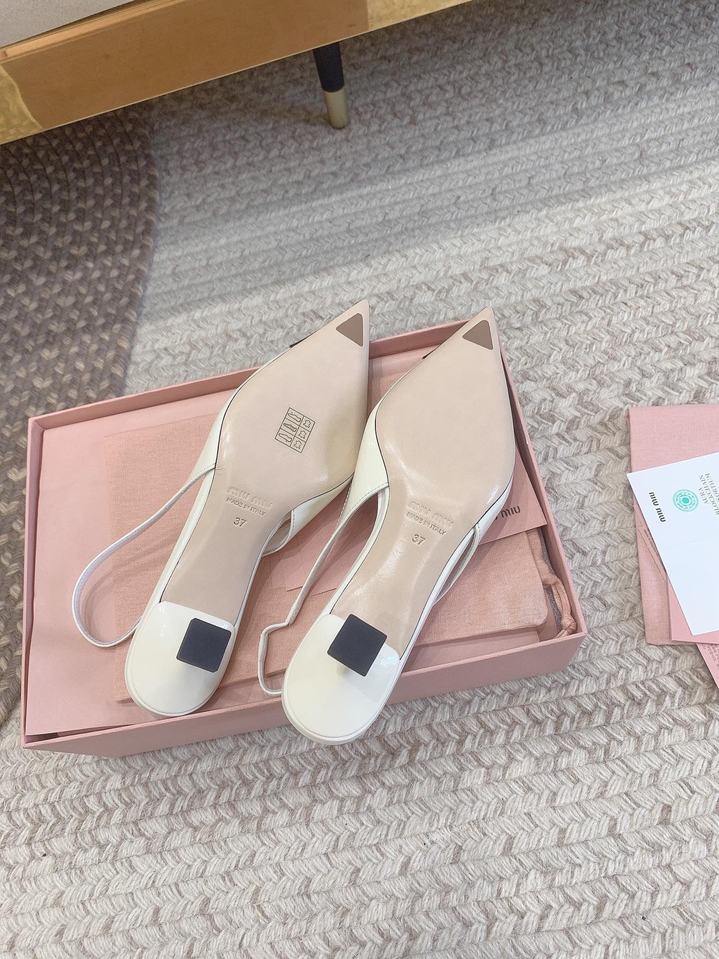 9E1CA9CB-CF3B-45EB-BCFC-08F5C8D56C64