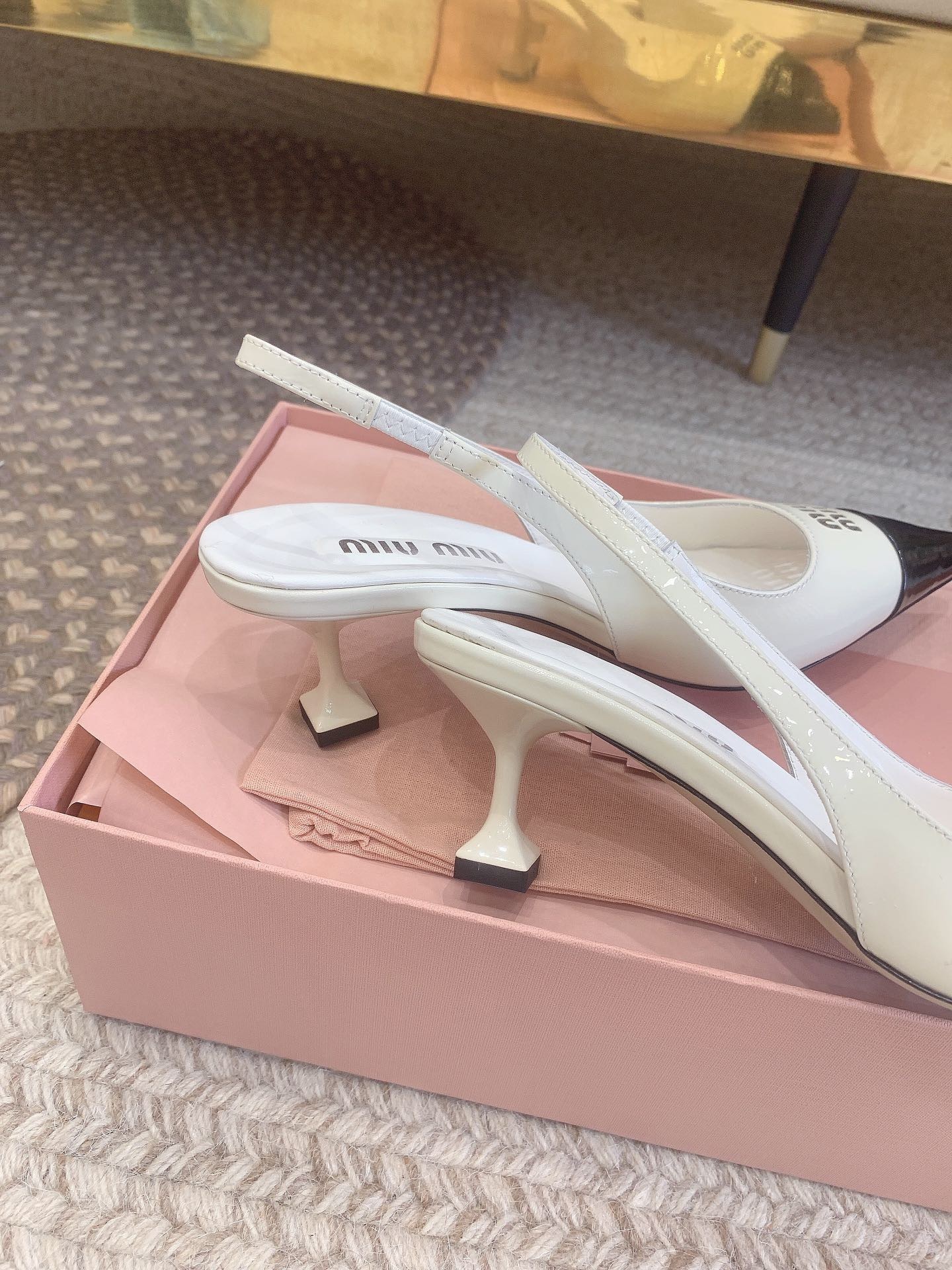 E06A443C-801B-425D-A0DA-30D945B207D2