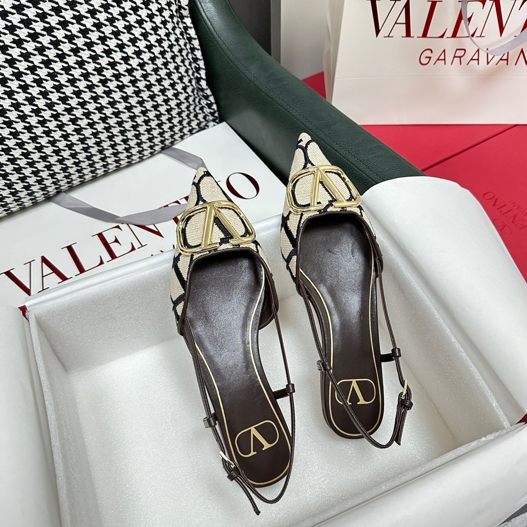 C5B19BF8-8D5C-451E-AAC1-A7323FC60246