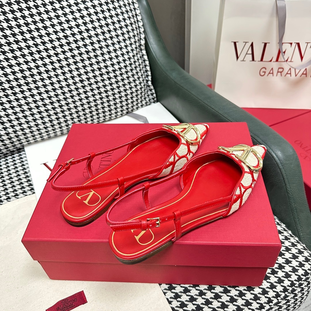 CC1E444D-5EFD-4498-BC15-9B827FAF6E23