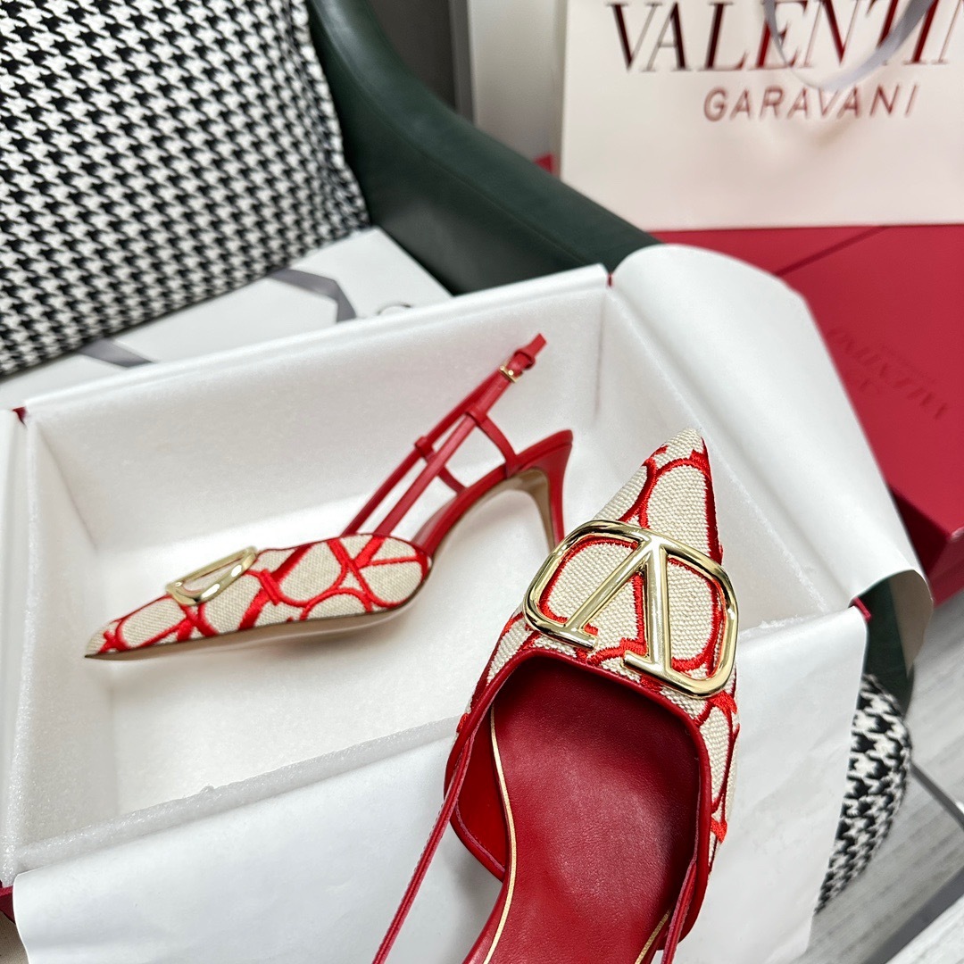 54DE4B78-213D-4799-8665-6F19383CD2EC