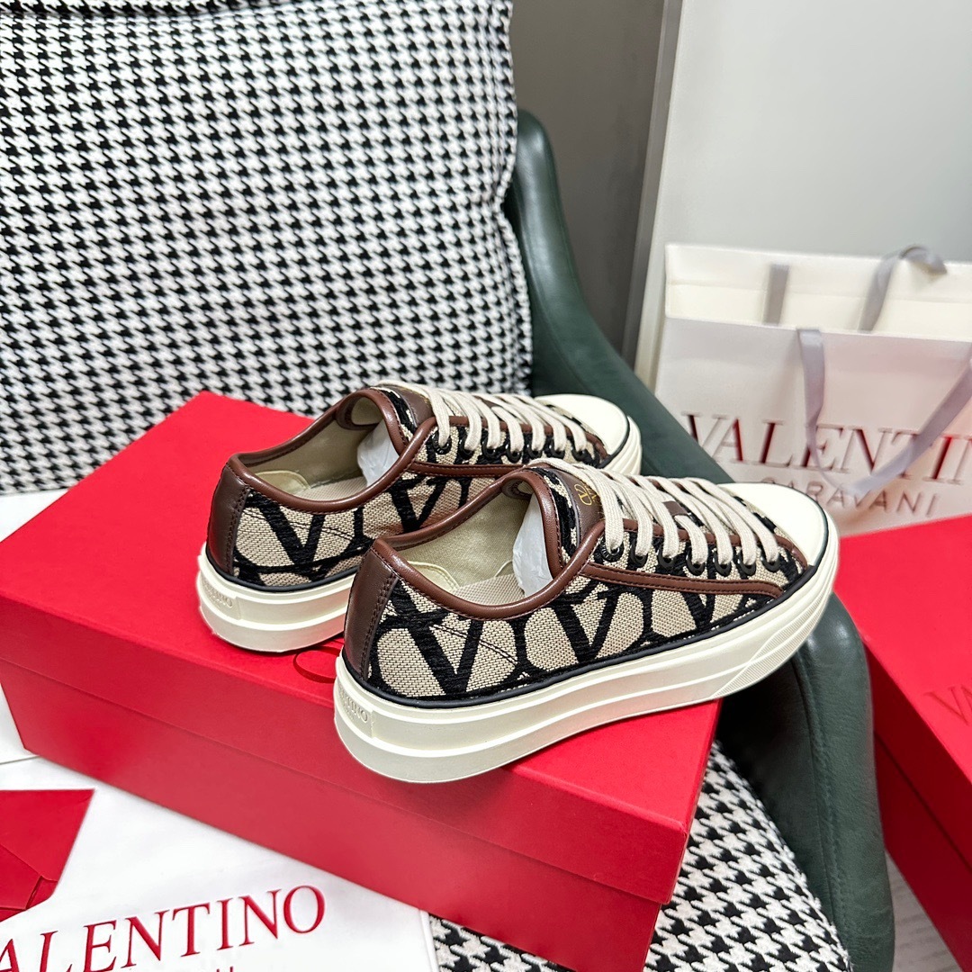 39AC8CCF-9257-41E3-BBFF-D4761E65181B