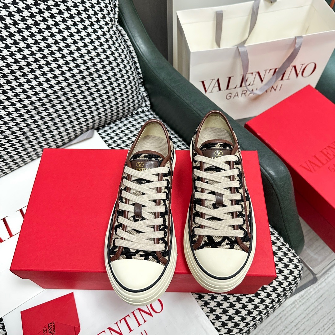 BFB22D5A-8B55-46C7-B2F8-25D9994A5661