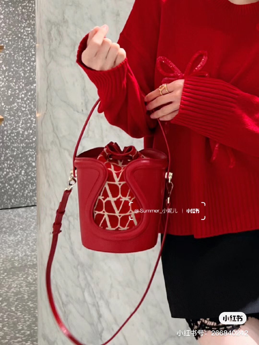 3A0AC258-A2C3-4F56-AEF6-CBC24C895E6A