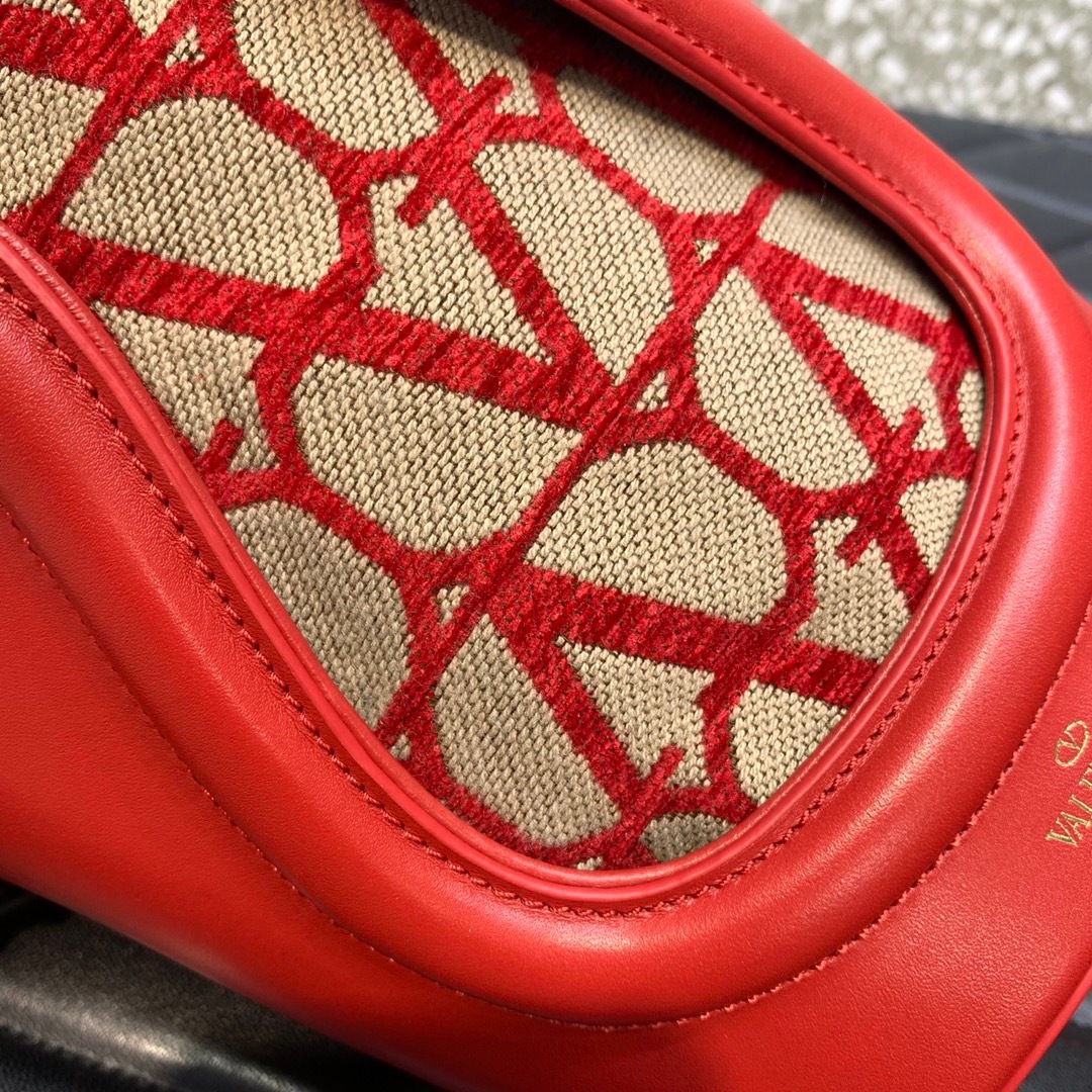 CFA44B89-286D-42AC-9A9D-97EDA140D862