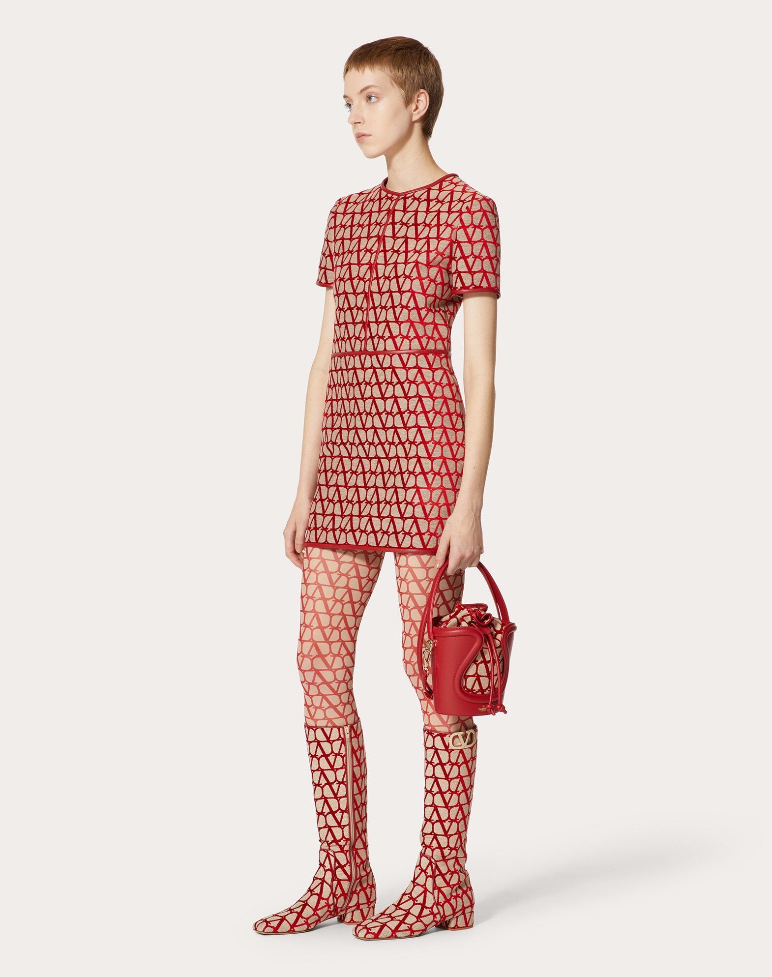 33F1B64C-44AE-4A0D-936B-132FB33D9D1E