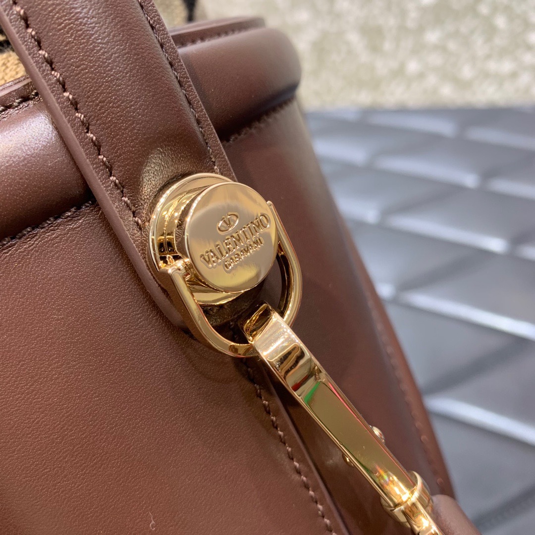 5B879690-BA45-4AB5-A10F-674702A4C76E