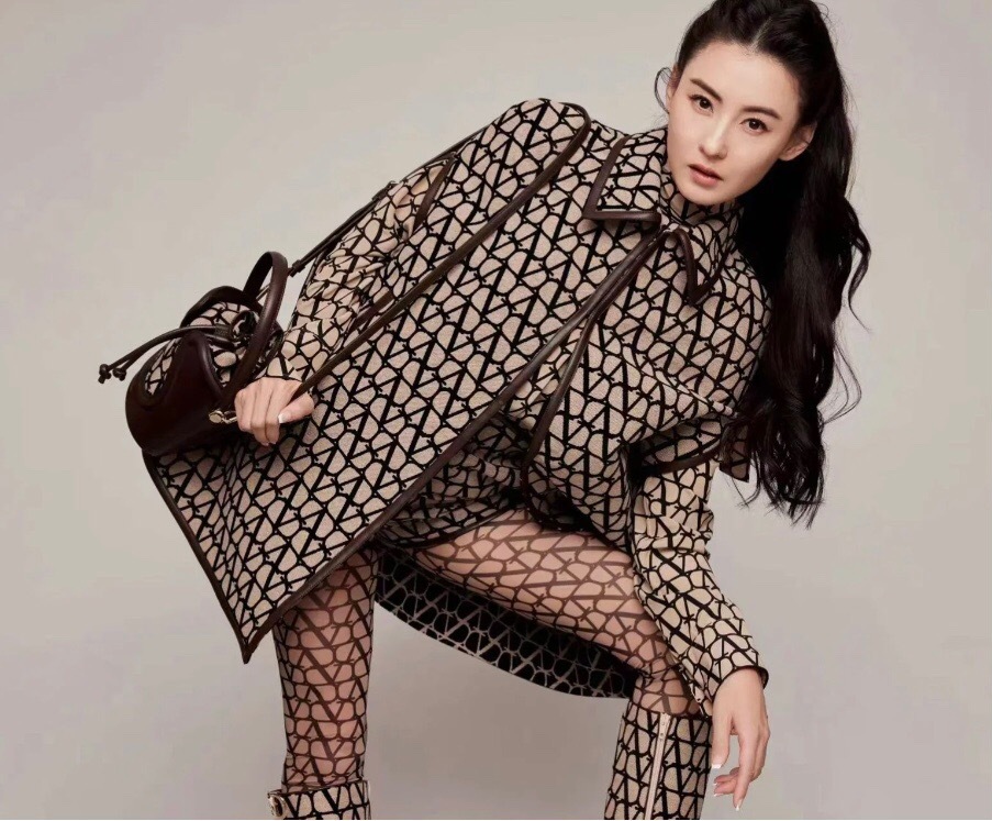 C3D7DAFA-3E32-4157-8F6E-3C9ECEEFE079