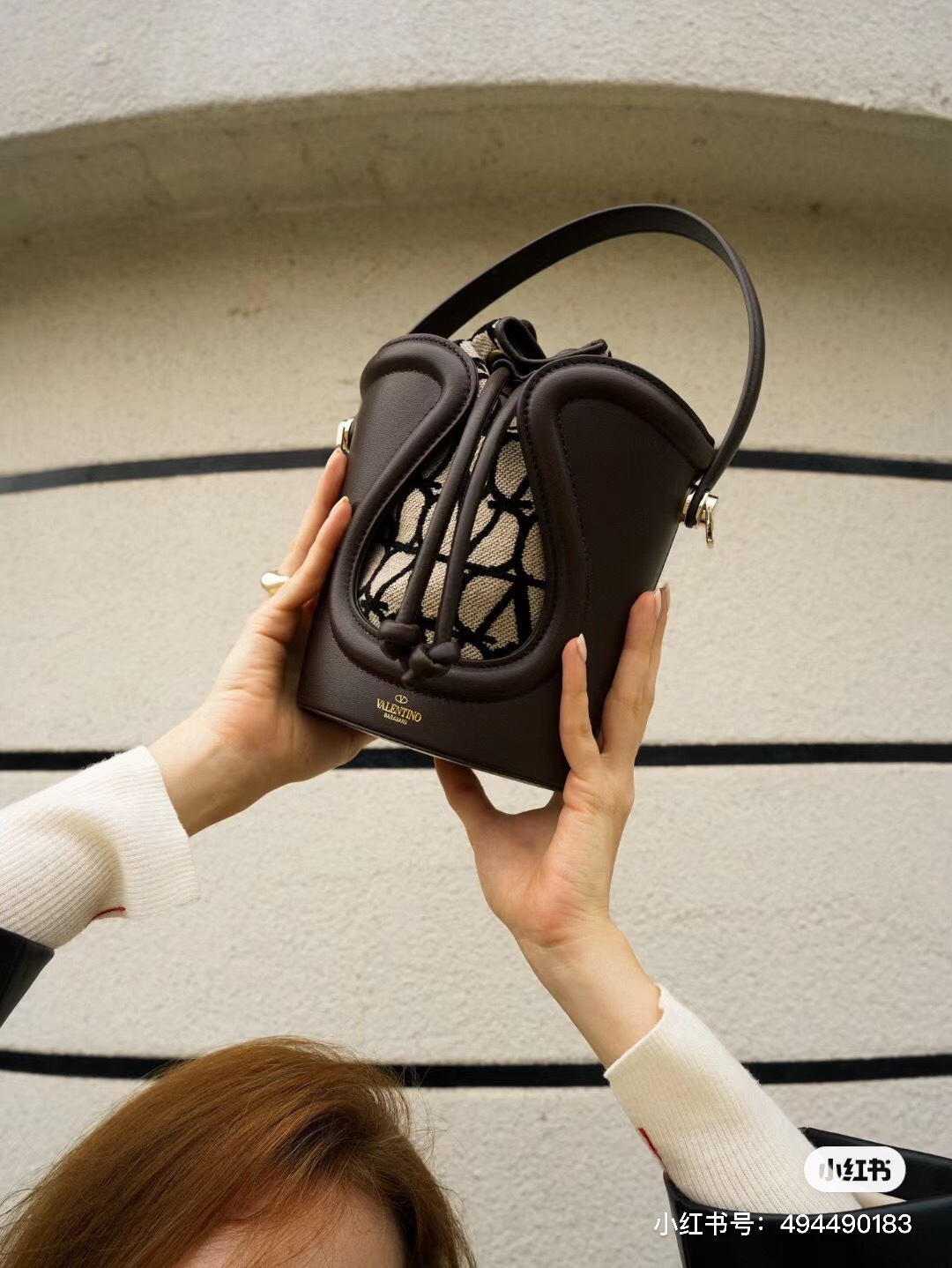 677ED053-7EE7-4BD5-B159-EE68BAF2602C