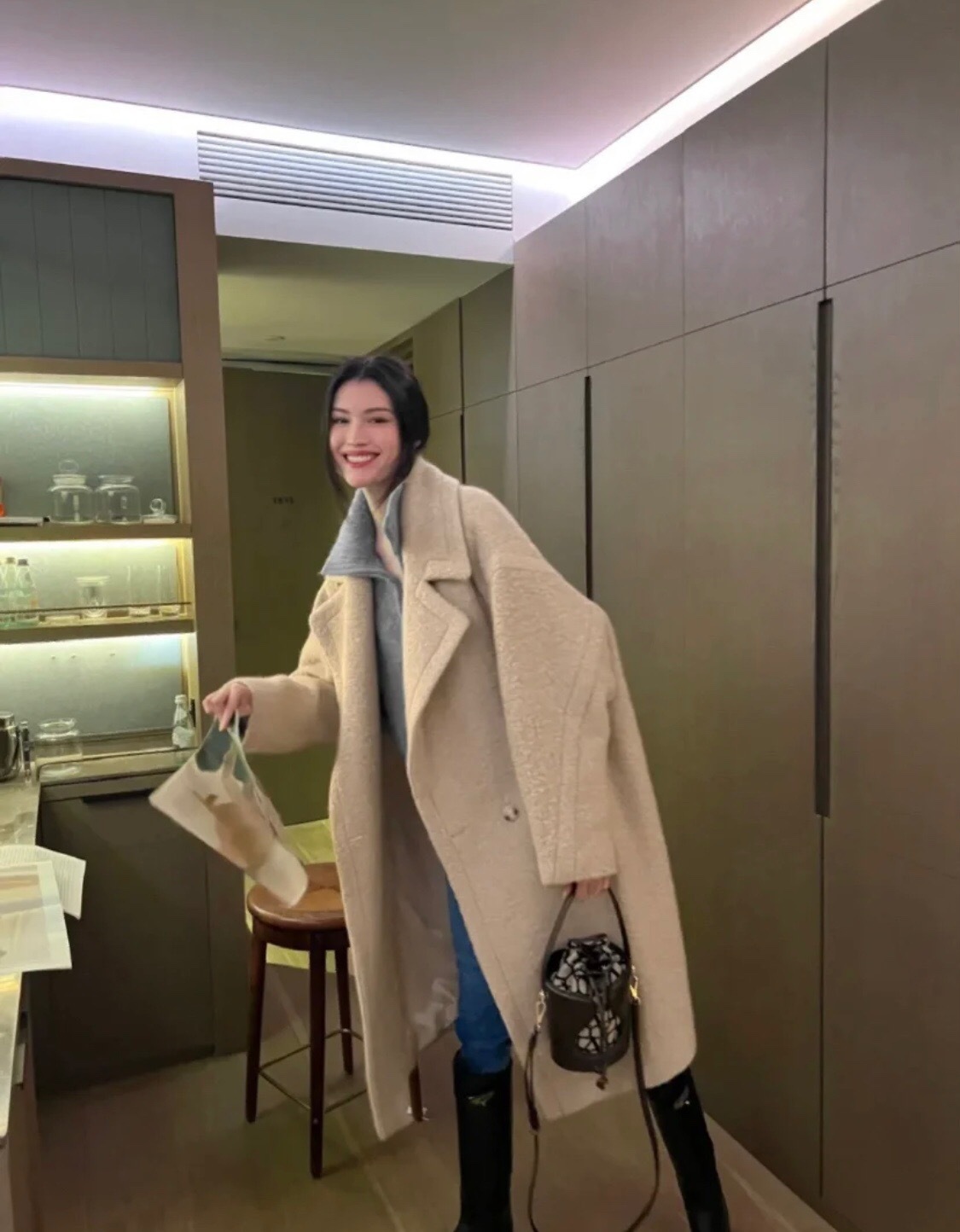 DC23844B-50B9-4AAB-BA58-1FEB60A82F34