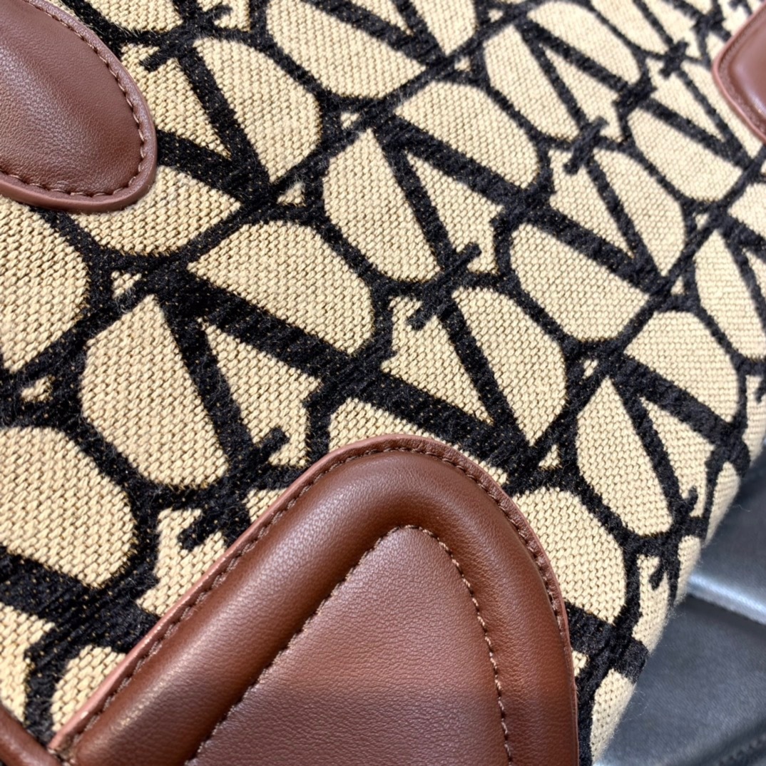 43D7671B-8B23-452A-8001-B086E7458D32