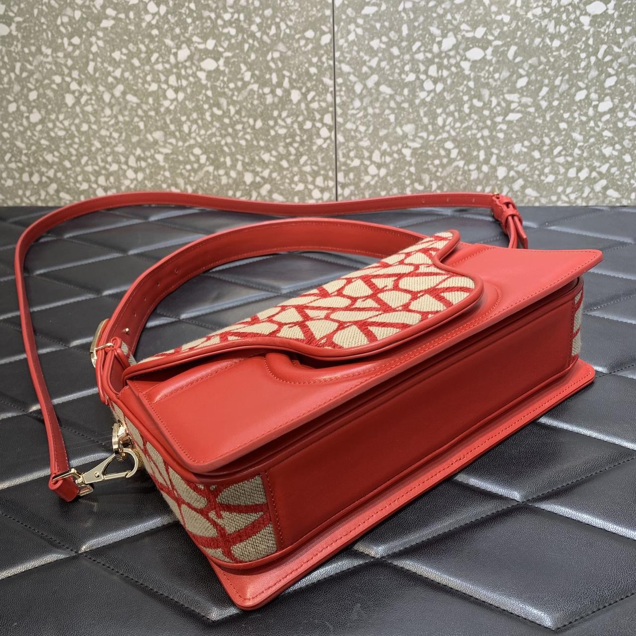 A54495CA-E76C-4D1E-B6B7-6E4C493F2FAA