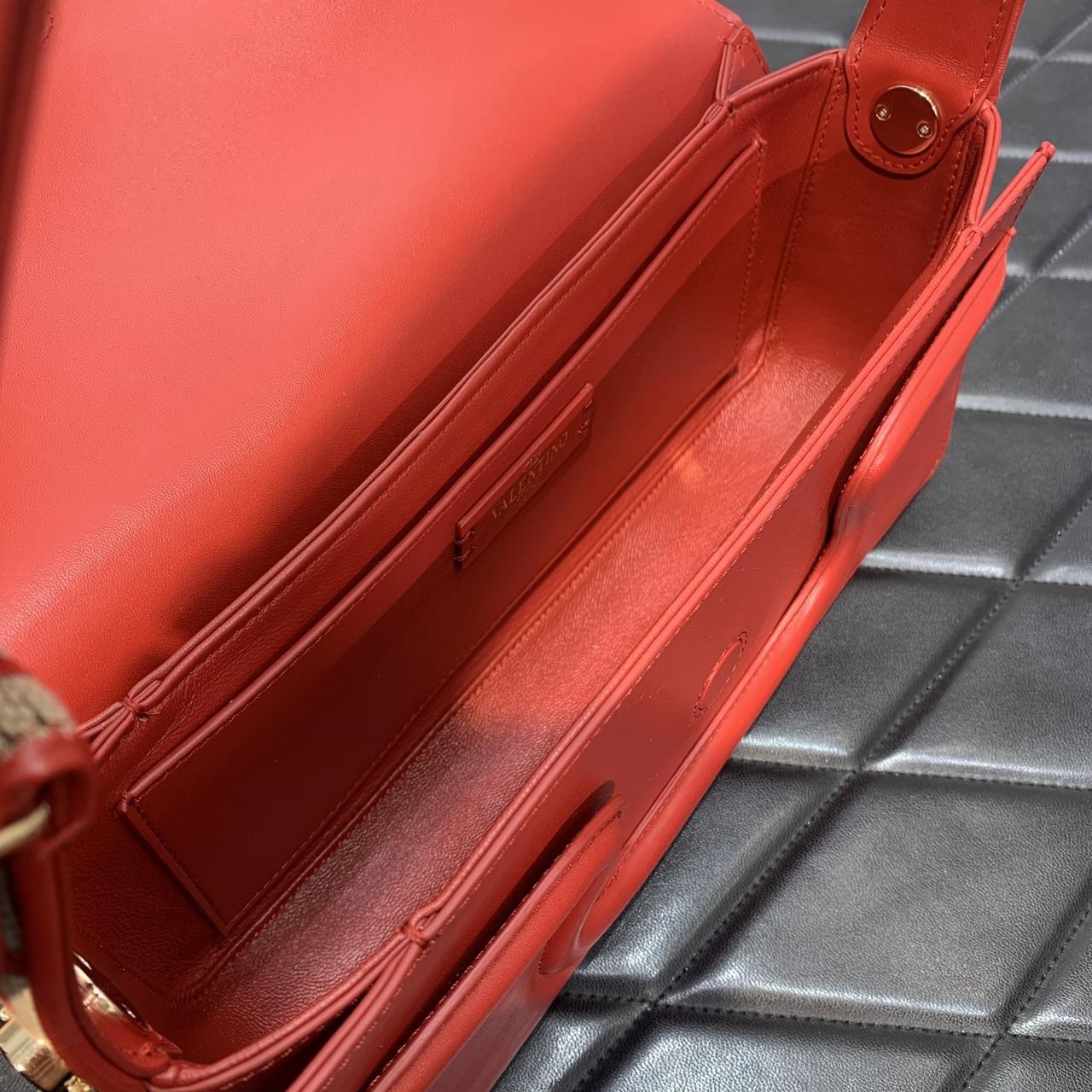 799EDF7A-9DC6-4D6C-8565-C2583A8B45D6