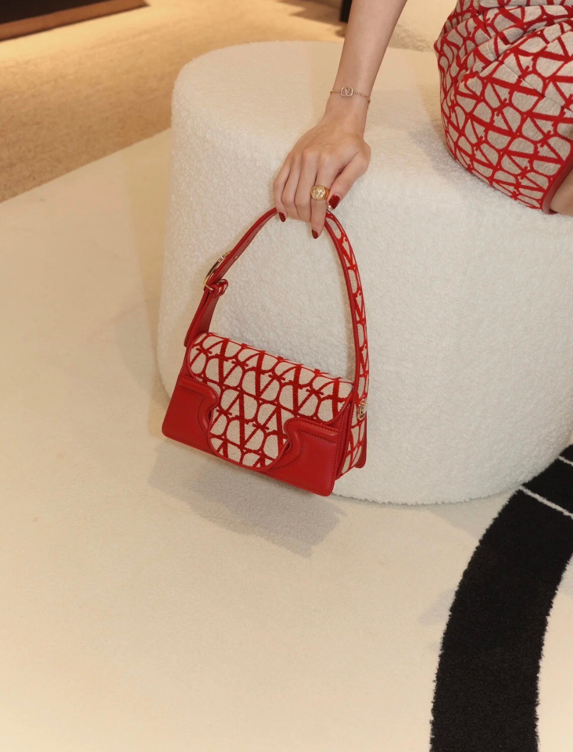 B5905FB8-0605-4188-A482-F59CC6171426