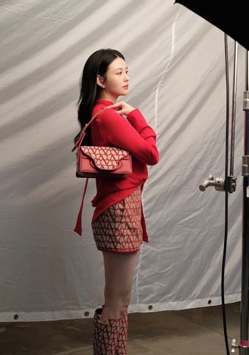 C5673F44-2E0E-4C86-9174-0143A1D3DEAA