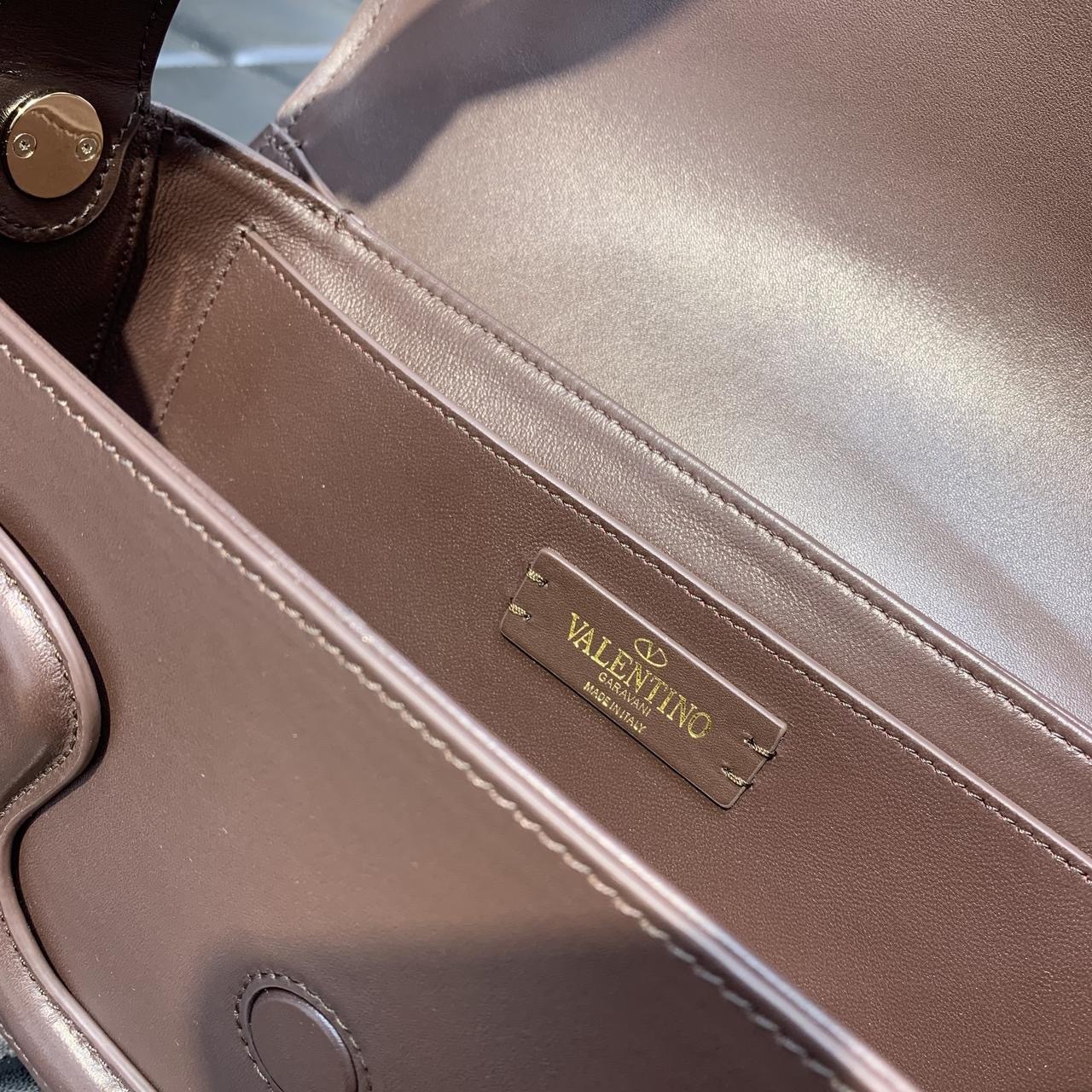 53E98261-64E8-440F-9B15-906730BDD831