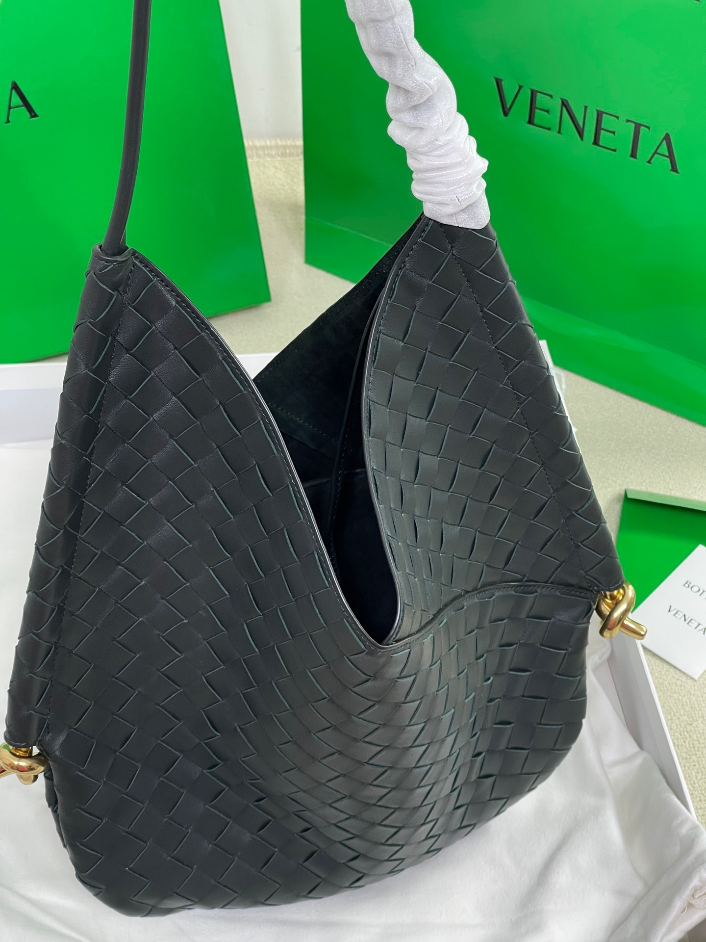 20430765-E23E-40B0-B0C7-CD27E1C07F61