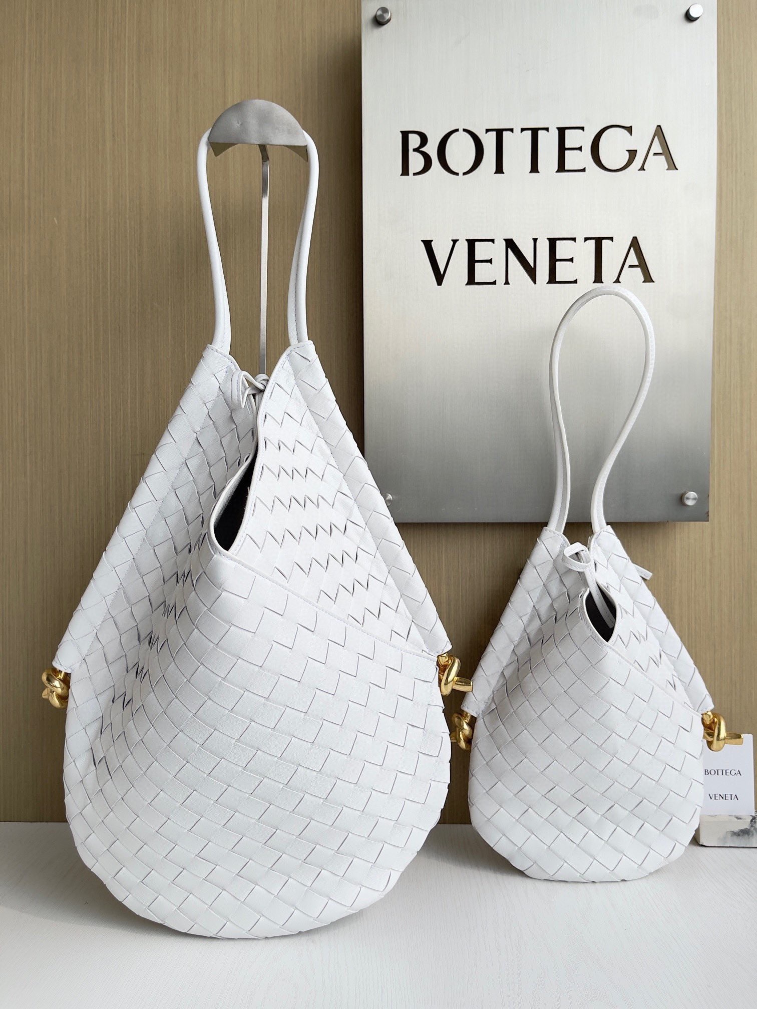 C3B3A2BB-1BF4-4D98-A51E-FD65D6064311