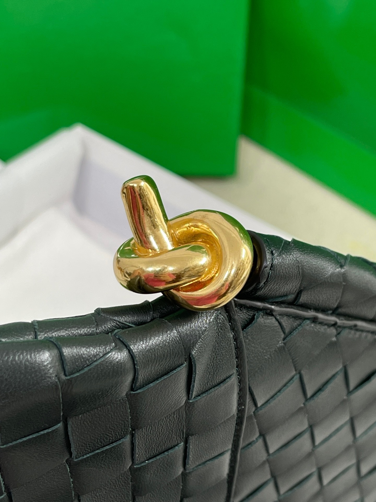 4C7E1440-6174-45F6-8838-0DC77930B230