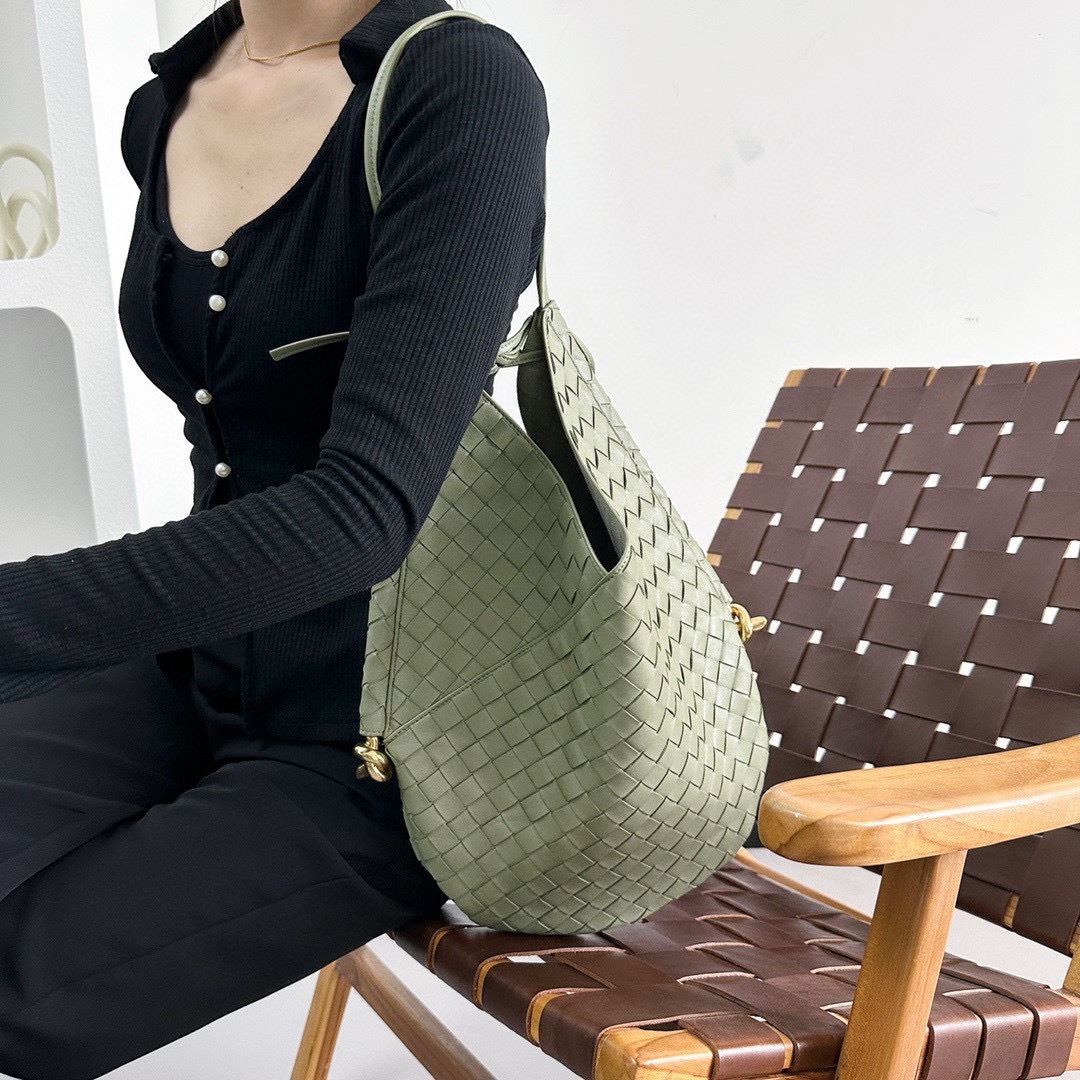 DD008D40-21CC-43E1-813C-B4E00369D71D