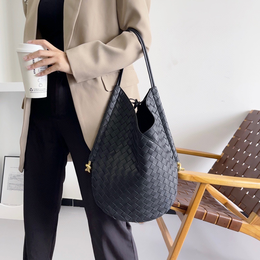 E19A642A-1487-490F-9913-EF80669CC419