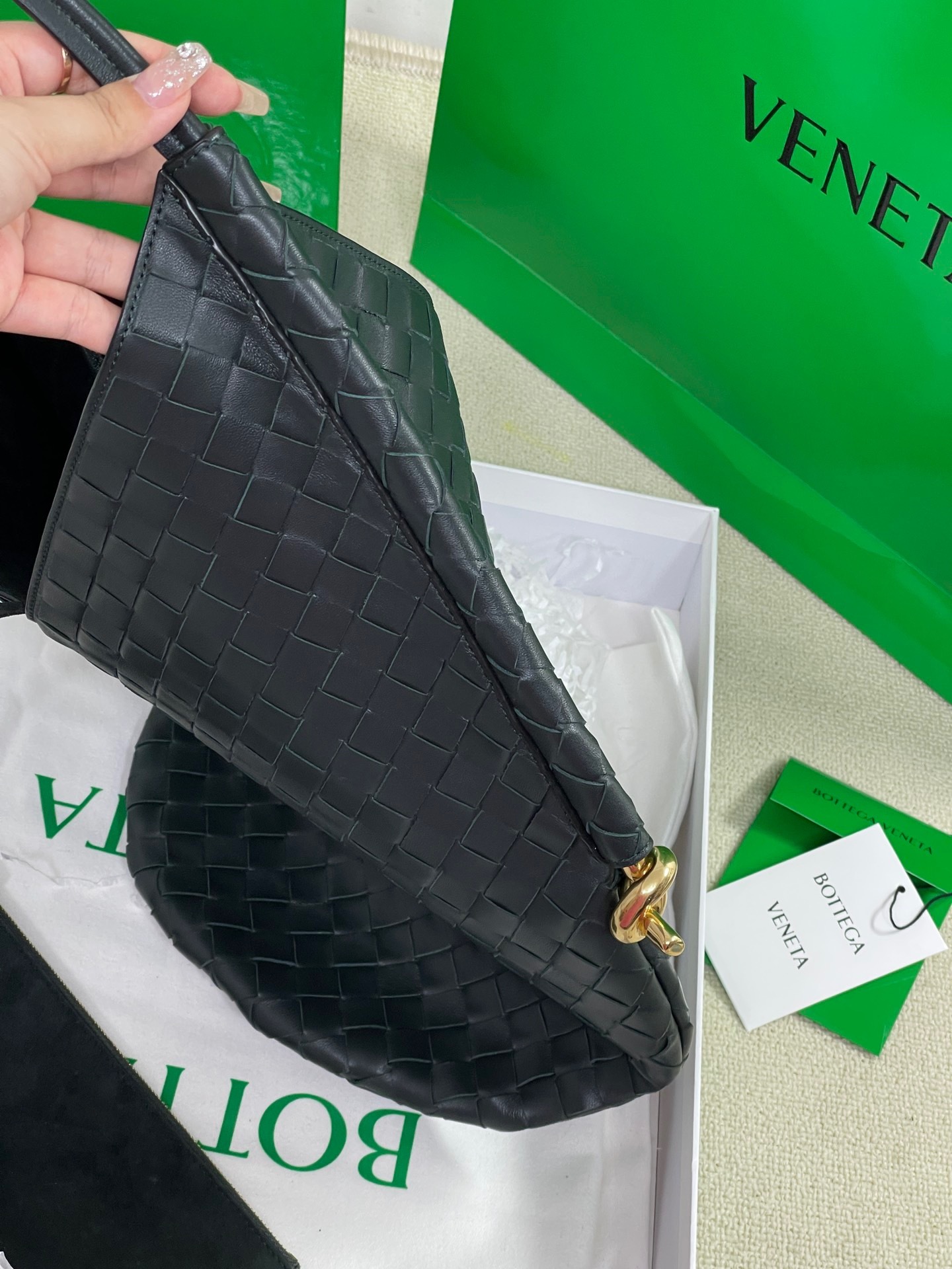 44A7D928-7A8E-4C3F-934D-B693E09B0C15