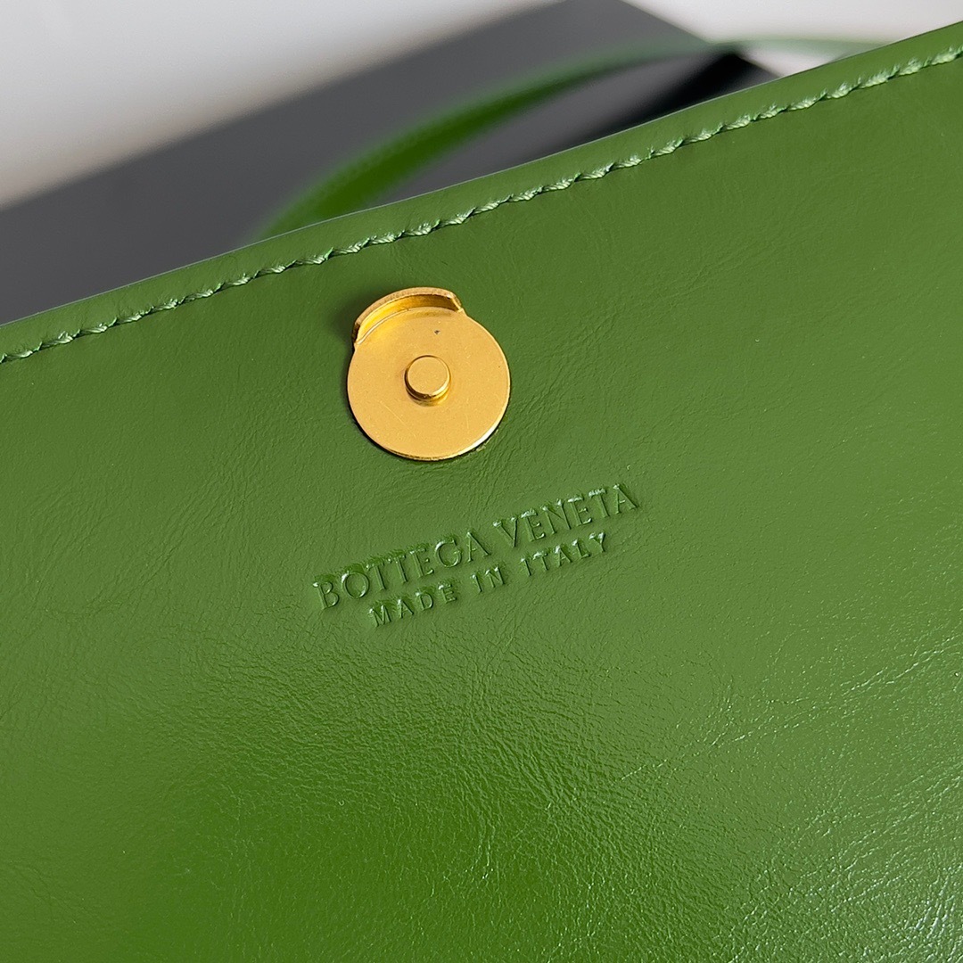 5CA67DFF-E669-4F2F-9C03-9FAD2A80DCDF