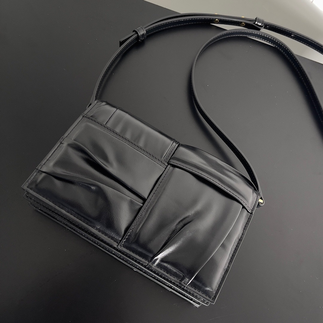 4294F54B-1201-49A5-B1DA-09F29DEC6C9E