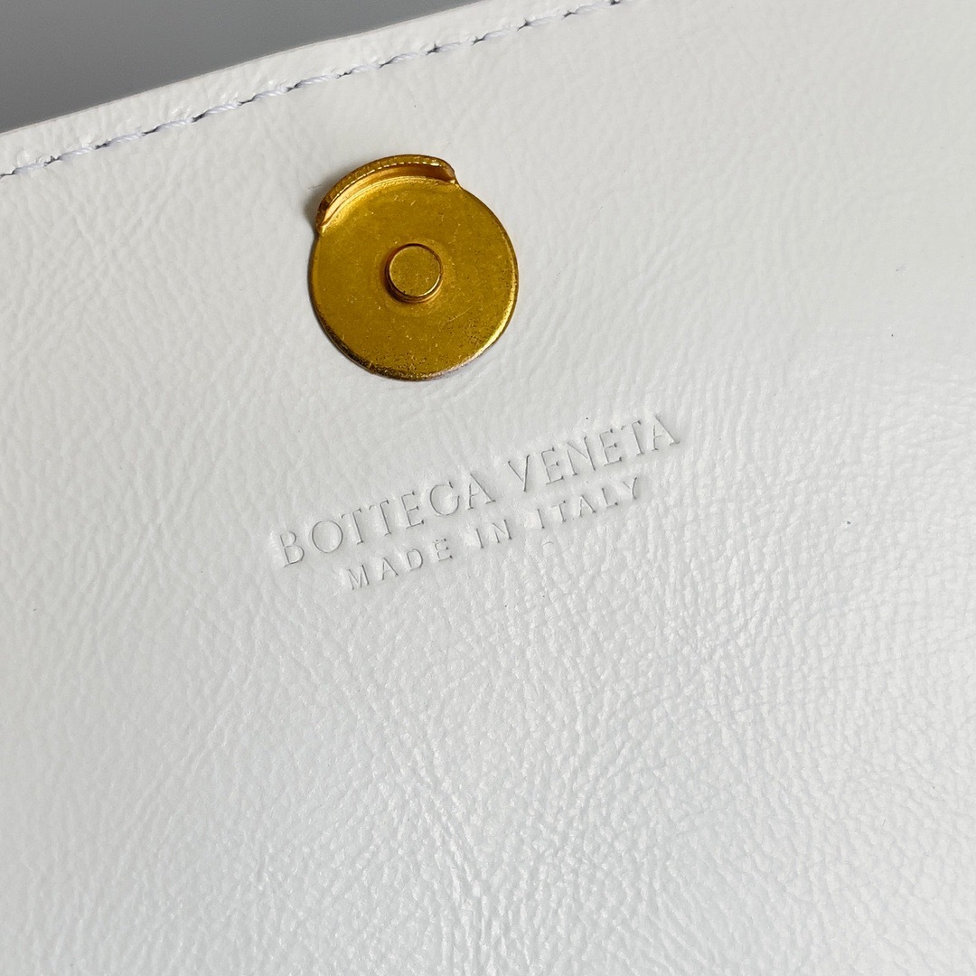 87AD1022-55AA-4887-8100-FDC3A8D58153