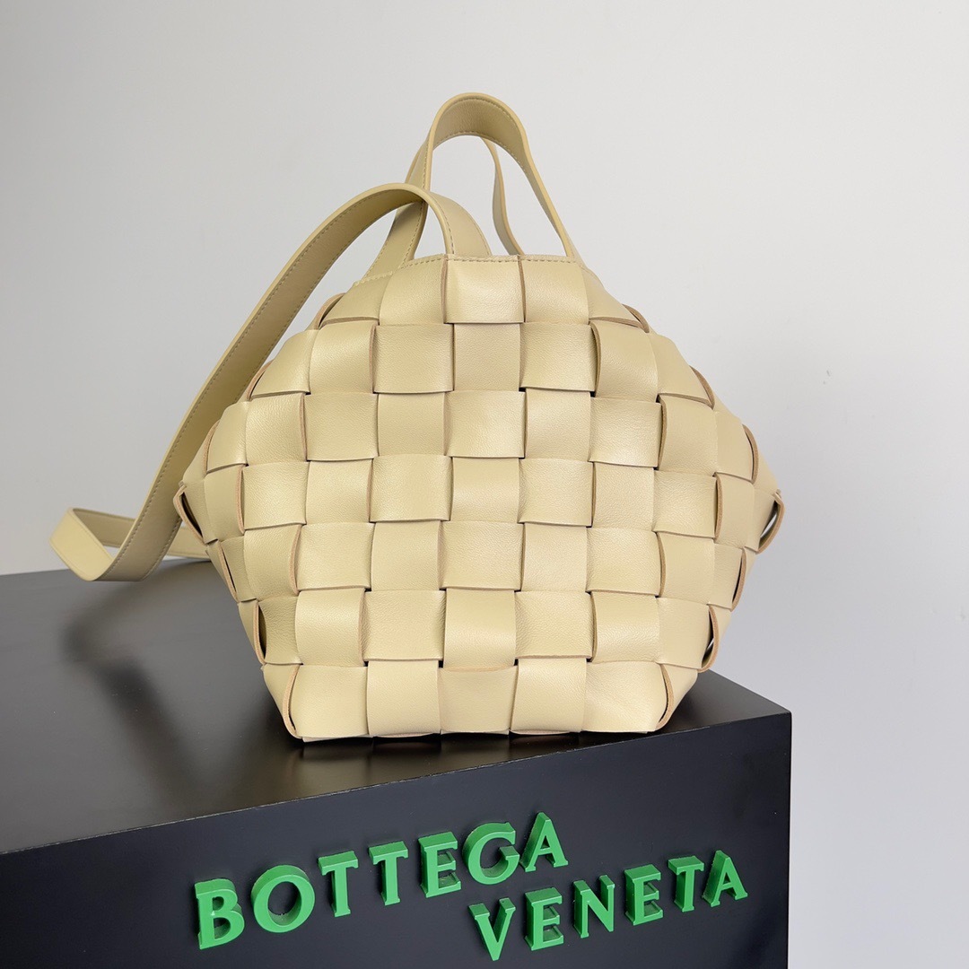 E565FC57-FD0A-4EE6-AC99-2143EBEA729C