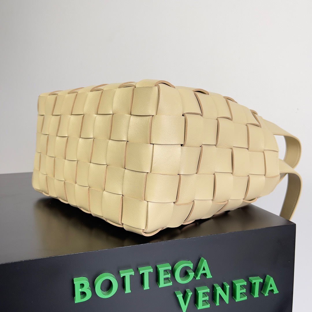 B3F21D9D-905E-462F-B041-0AE9F0F1911C