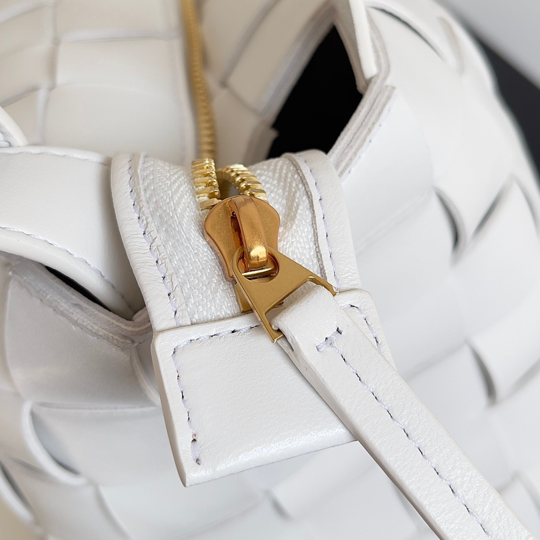 1A12919B-006A-4938-9E4B-CAE1E48A754D