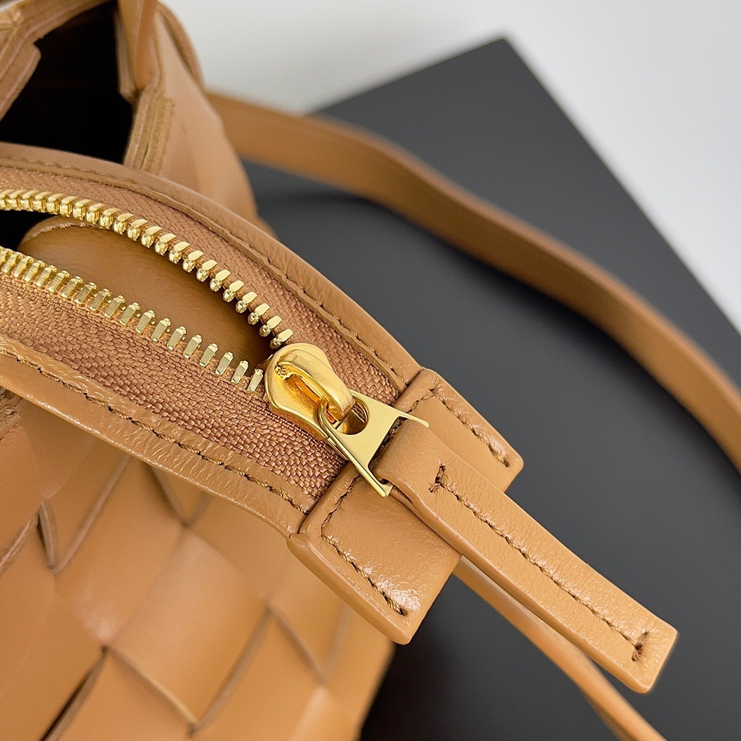 8850EFBC-7F0B-463D-B349-24FBCEAADAC6