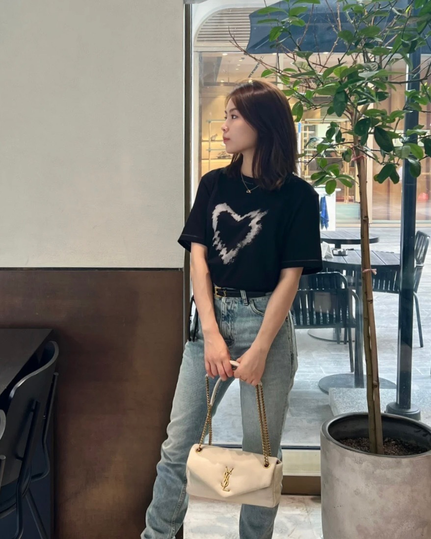 ECBABF1D-8305-47D9-A35E-93E69D3B4694