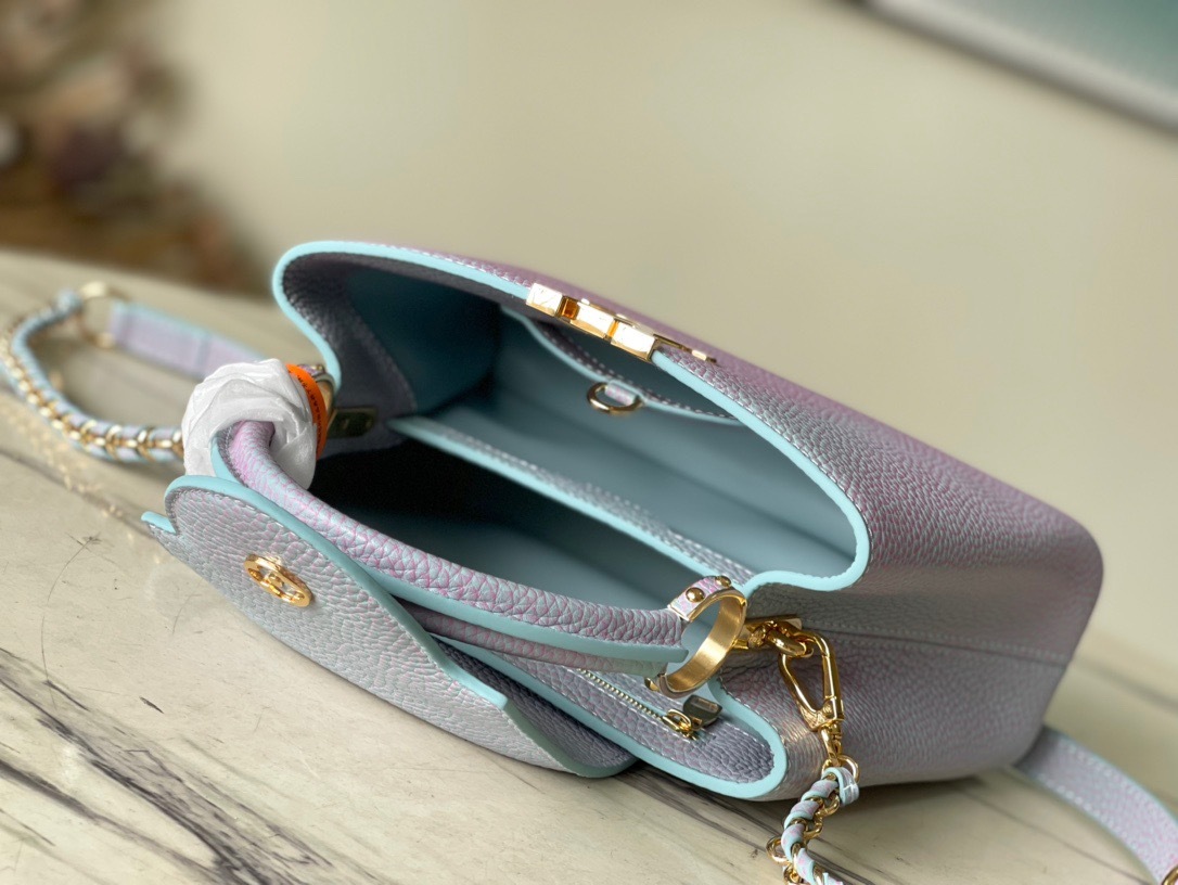 3B770A79-B076-4B28-BB98-C8221209371F