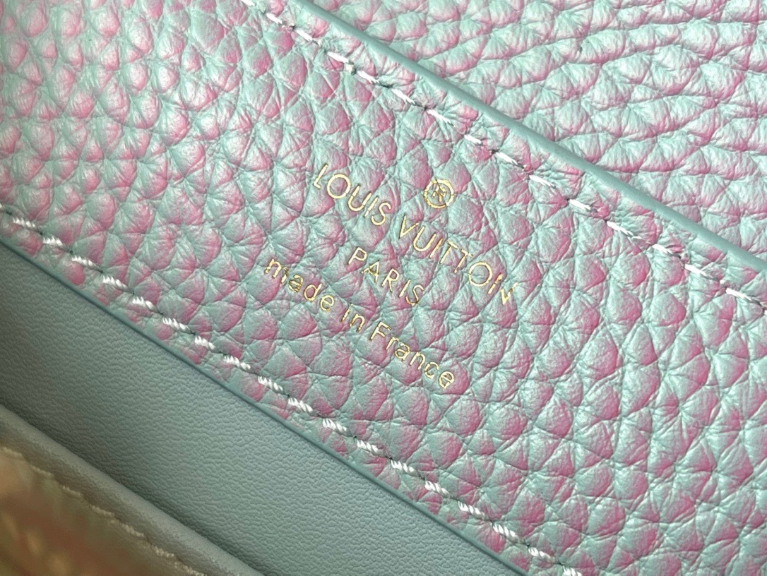 CF8CE931-AA2D-47C1-8333-2AF1B51A4385