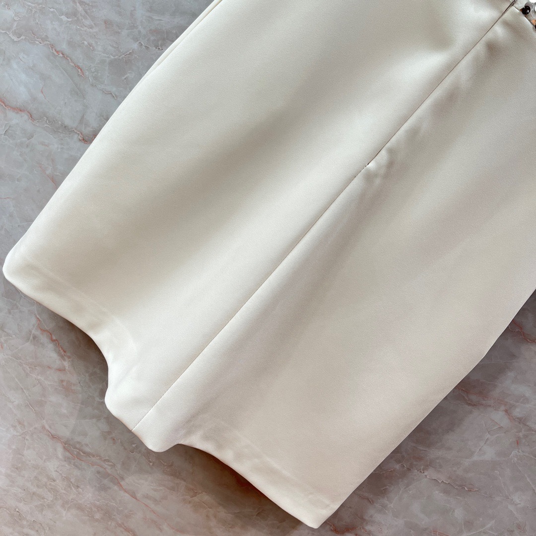 D9CBACF5-C62C-4FDD-85A9-2A56B7C7A1E7