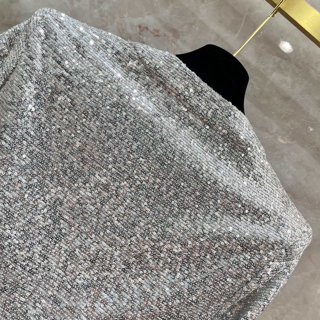 C263D8BB-72F4-4E45-A58D-057AD70CD018