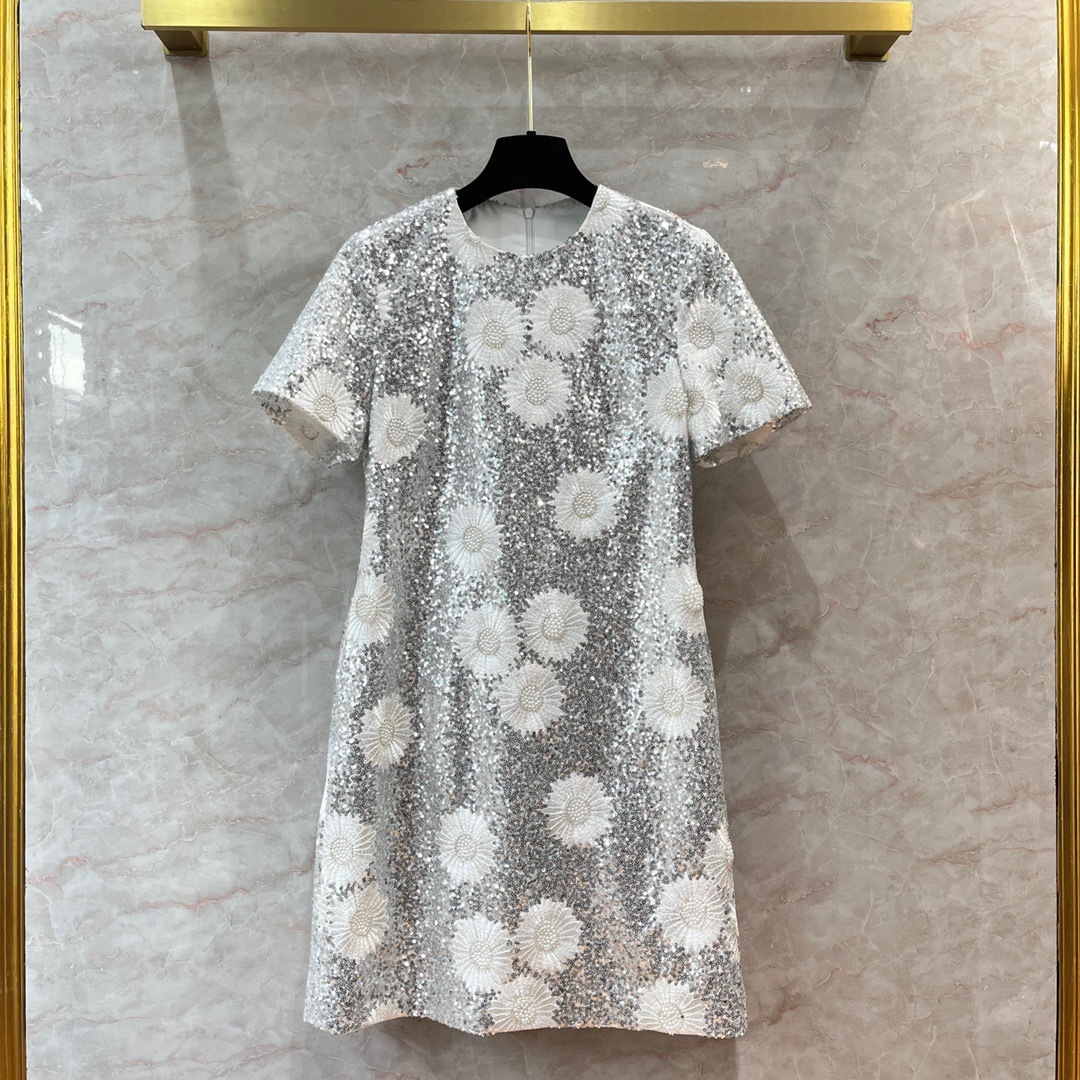 EC14932B-D9EB-4817-A77B-AA1CB7CF699A