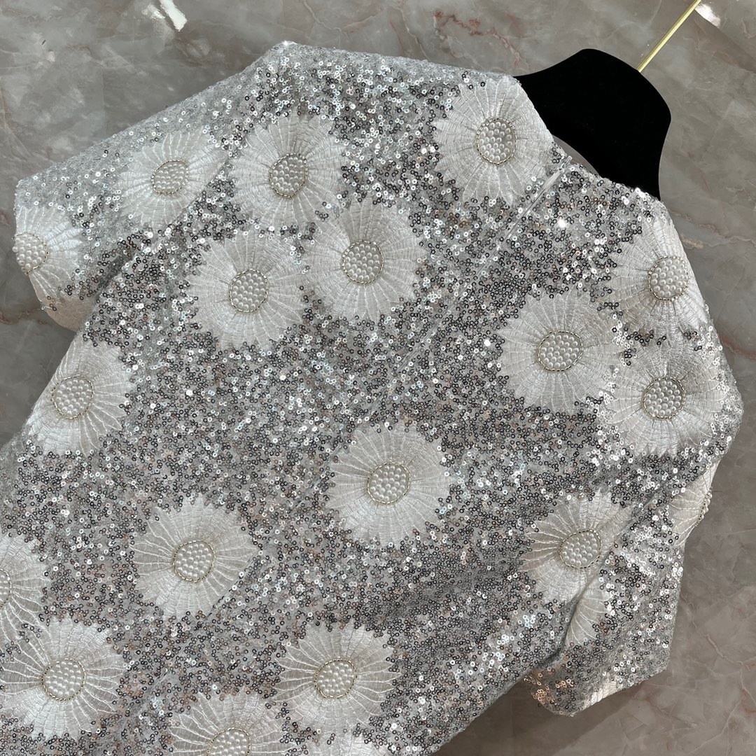 045180F1-512B-414A-AF38-524A2F558457