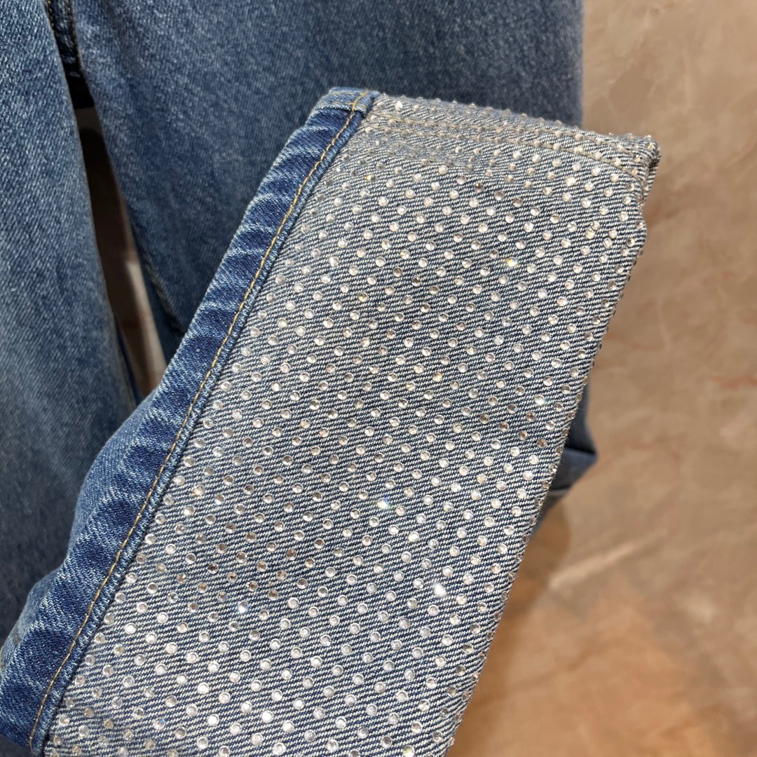 8CA777F2-0E1C-4FEE-831E-59E163C165C2