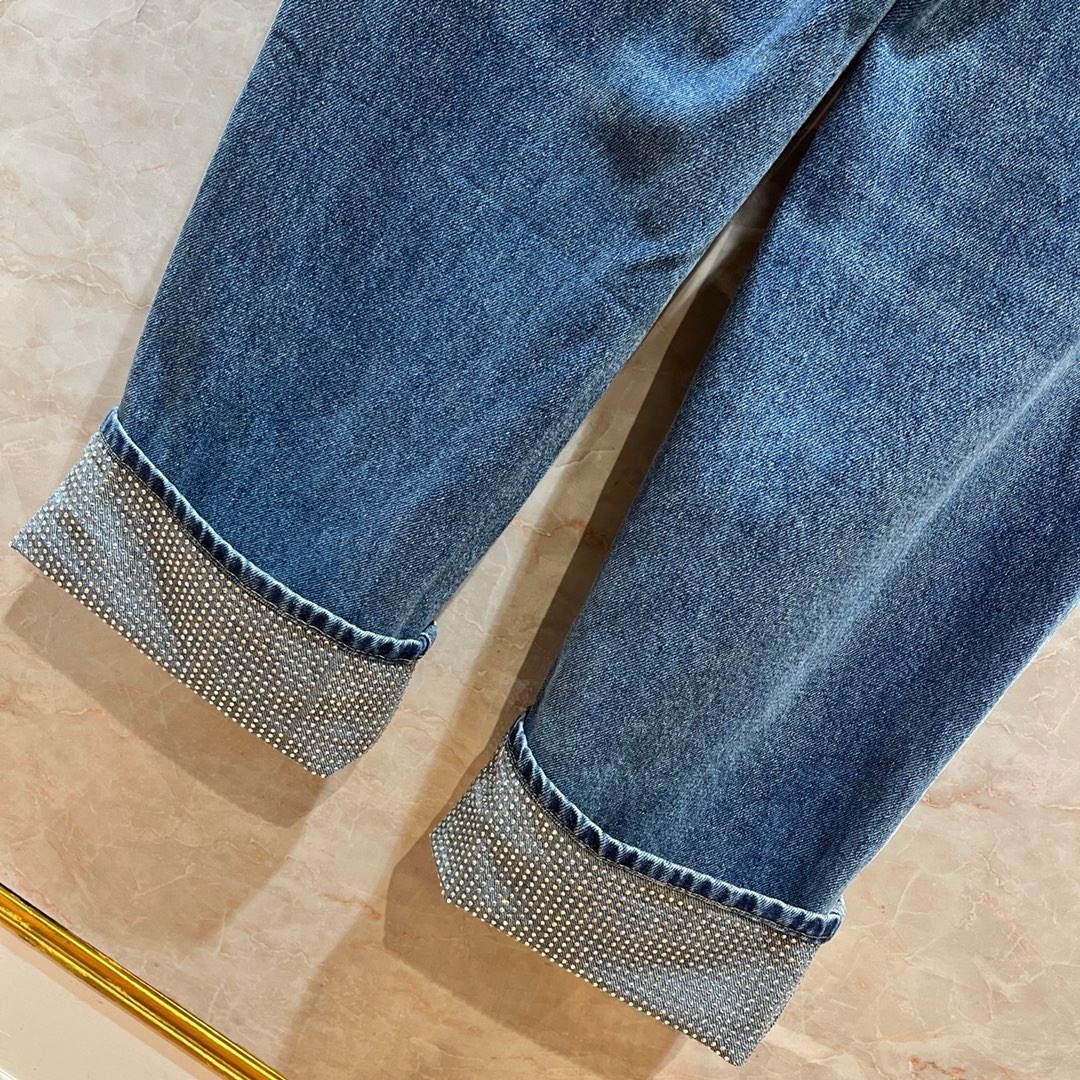 7C6AC148-C35D-436A-A2C3-132E38561AF6