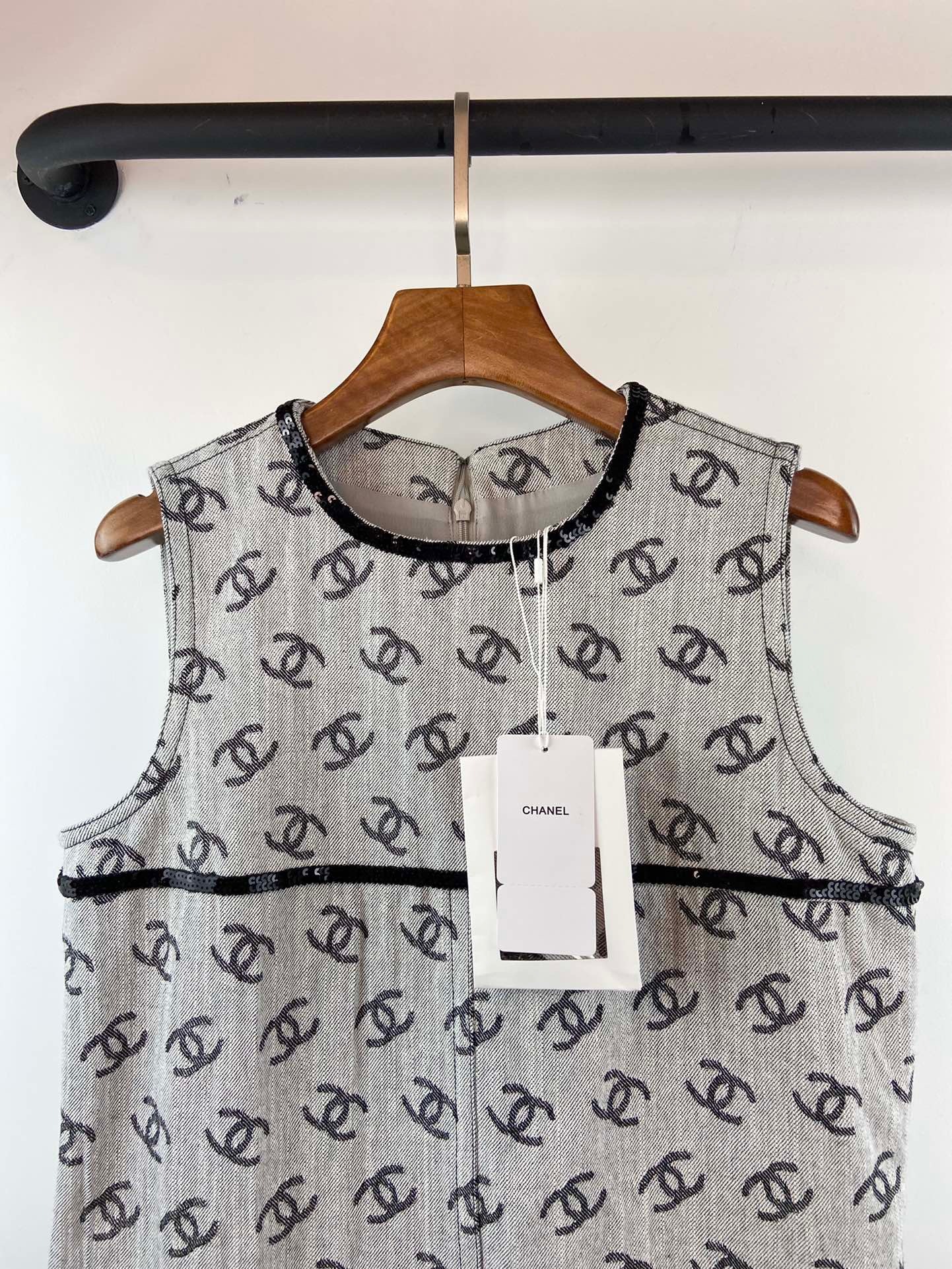 54F2BFDE-7412-4756-A4F1-99621F087F0A