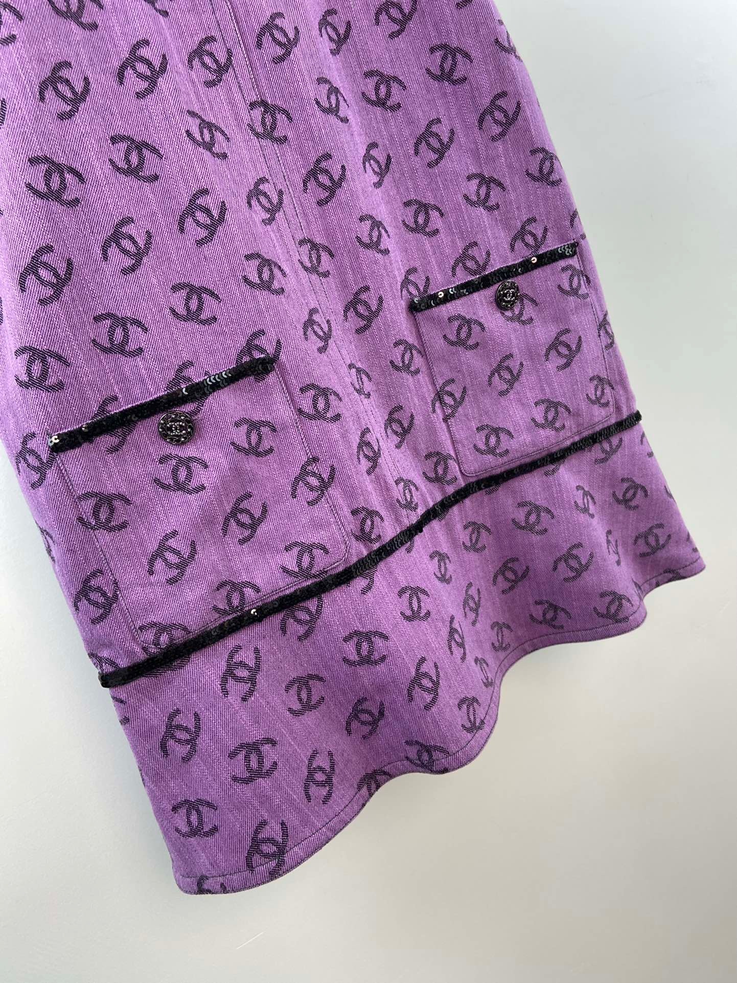 FD99B128-D30E-42A3-8784-F52827554808