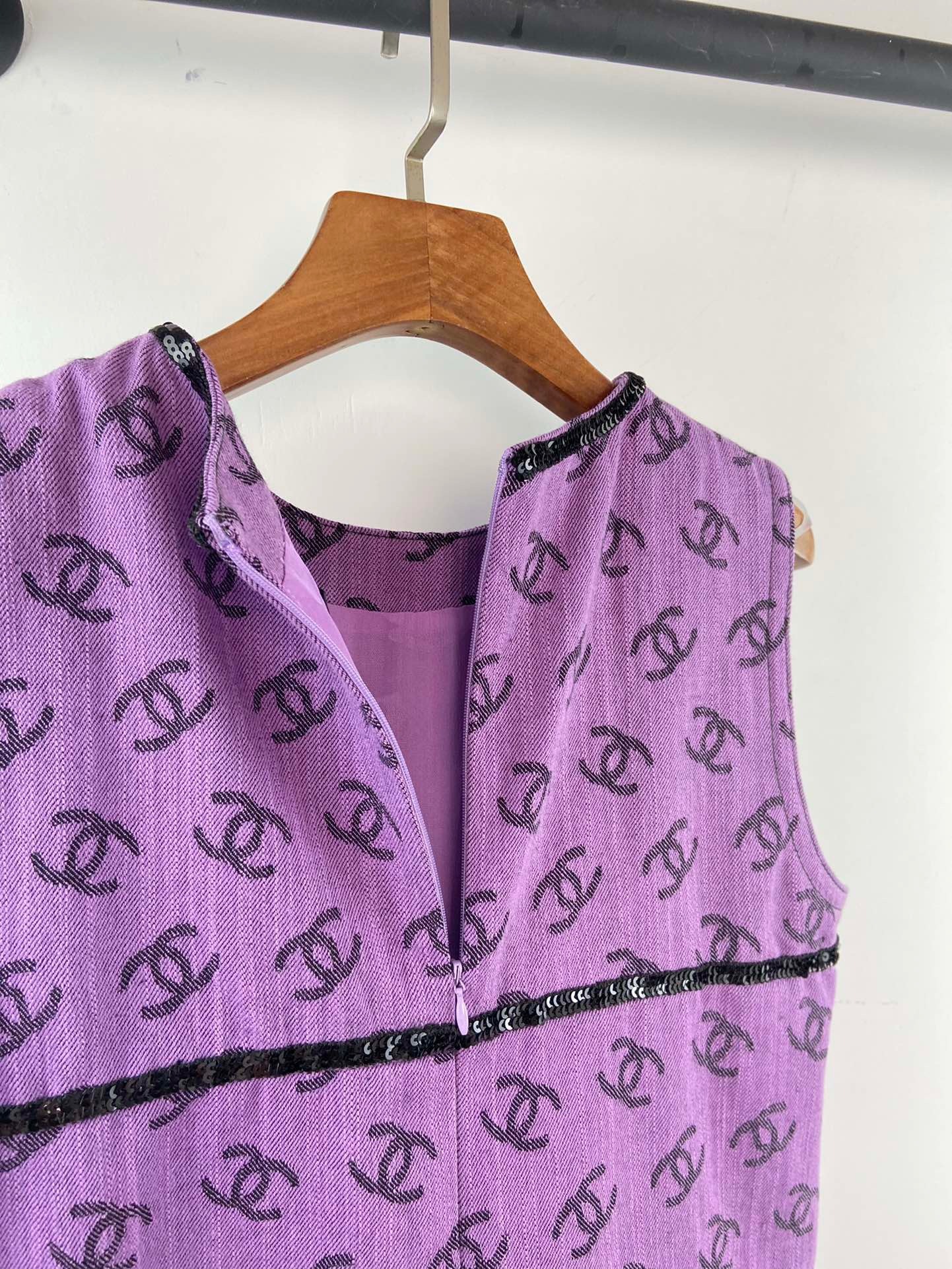 0E59FCB3-F622-4987-95E2-62968FF56336