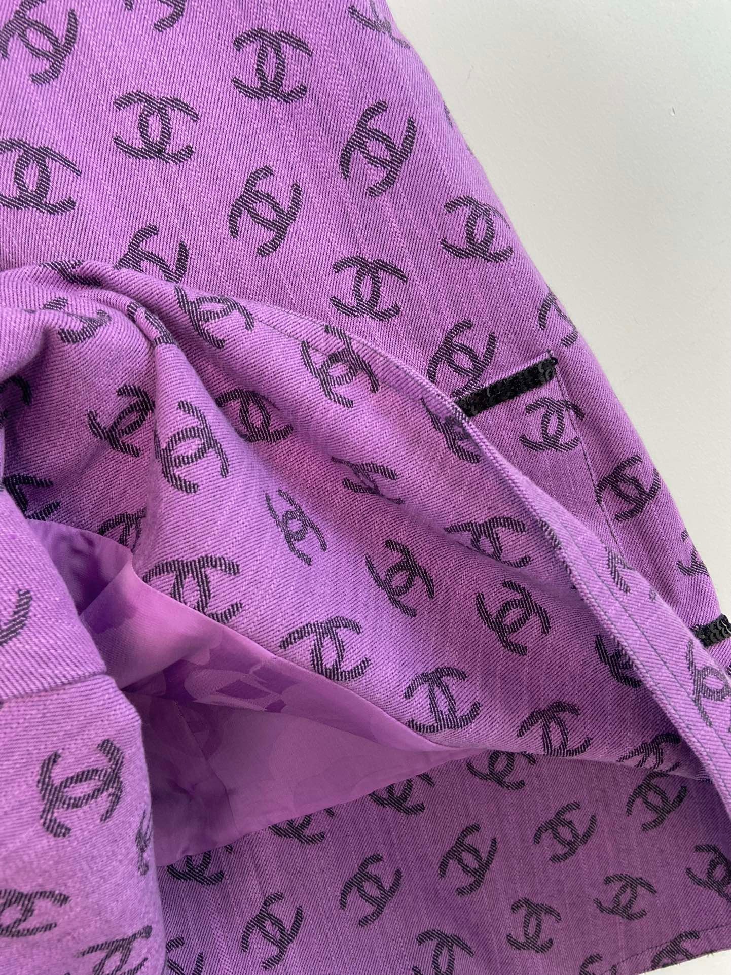 DF6C9164-3E71-41D7-B8E2-3E08DE6ACDBD