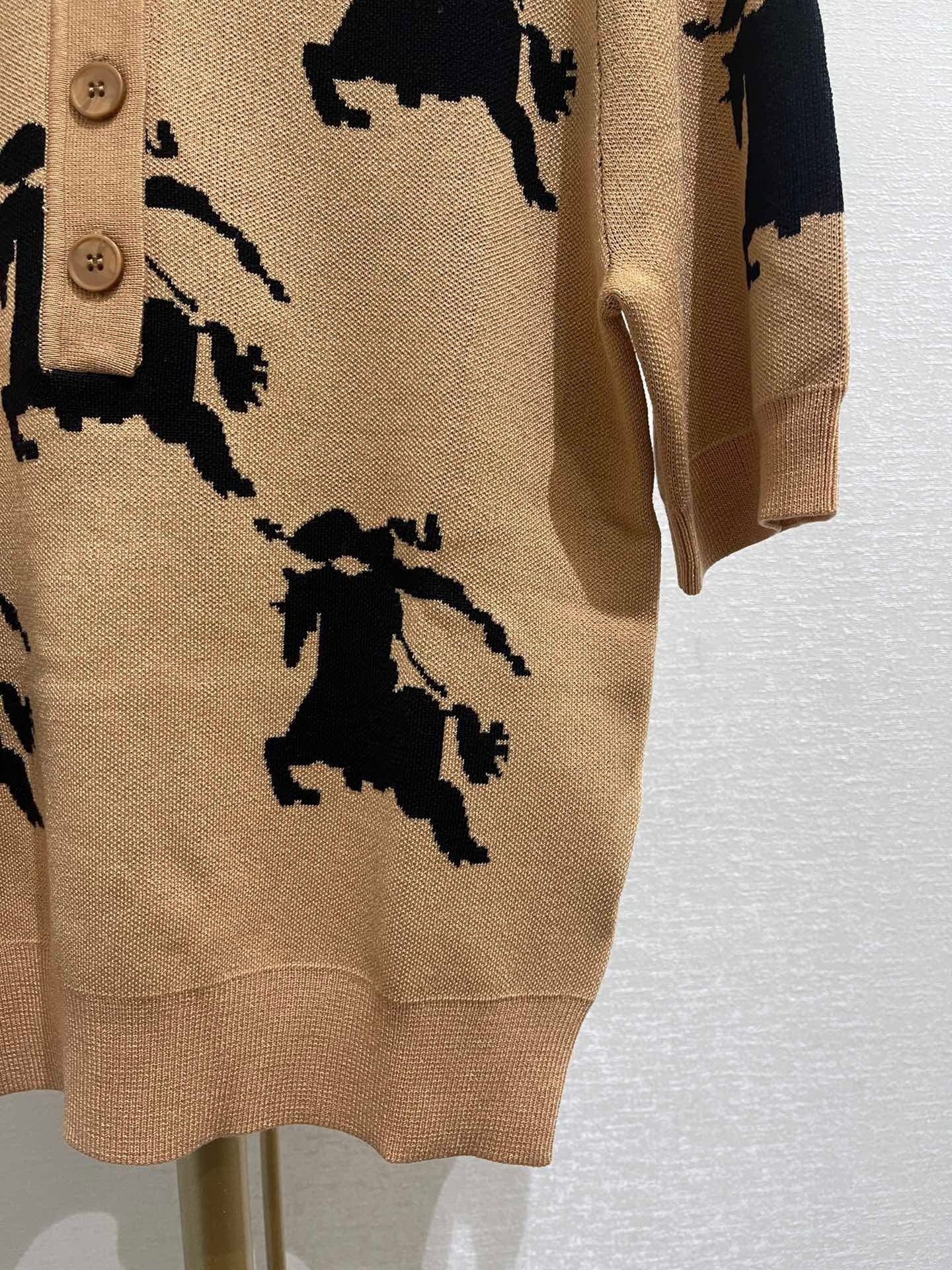 8A5B96F2-3681-4CBC-B88C-E296ADA0E709