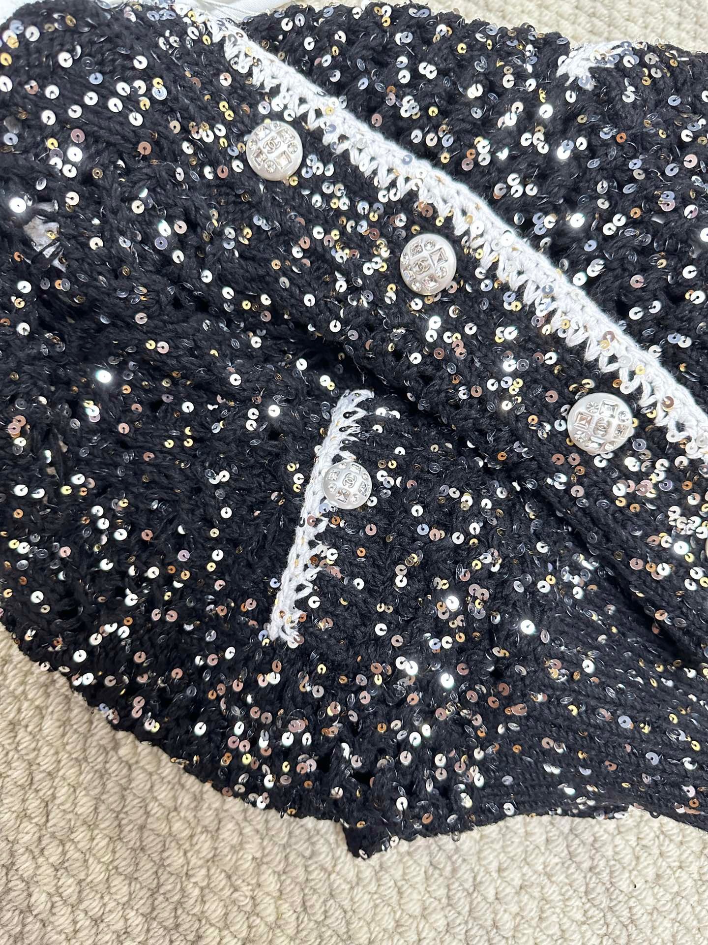 52732687-464F-4125-BBE0-1CD356E9E24C