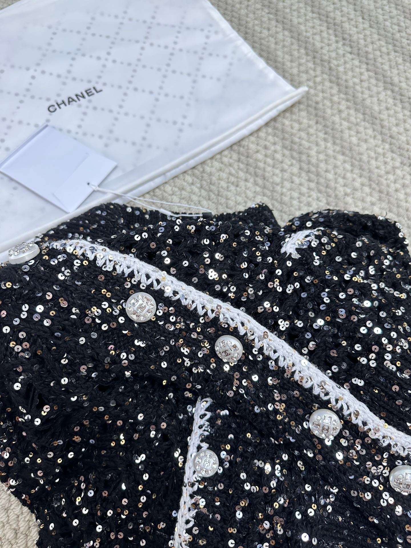 FA81B4B6-09C1-4CCF-9214-74194958C126