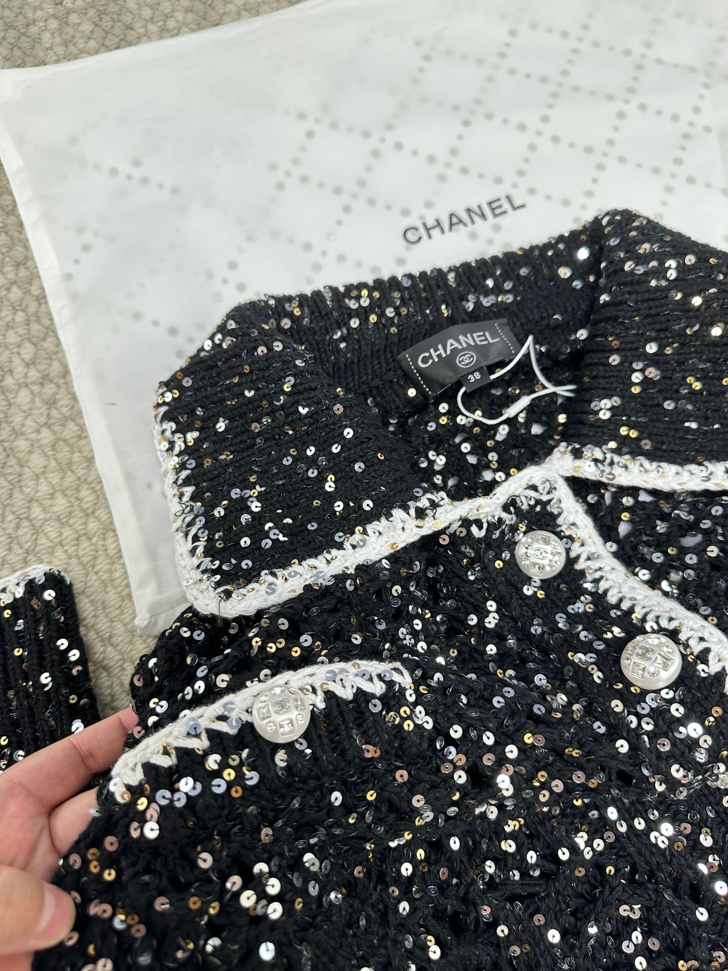 3B88D6AE-9581-4025-94C0-EE54FFB5D0CC